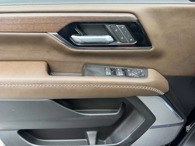 New 2026 GMC Yukon XL Denali Ultimate AWD/4WD image 23