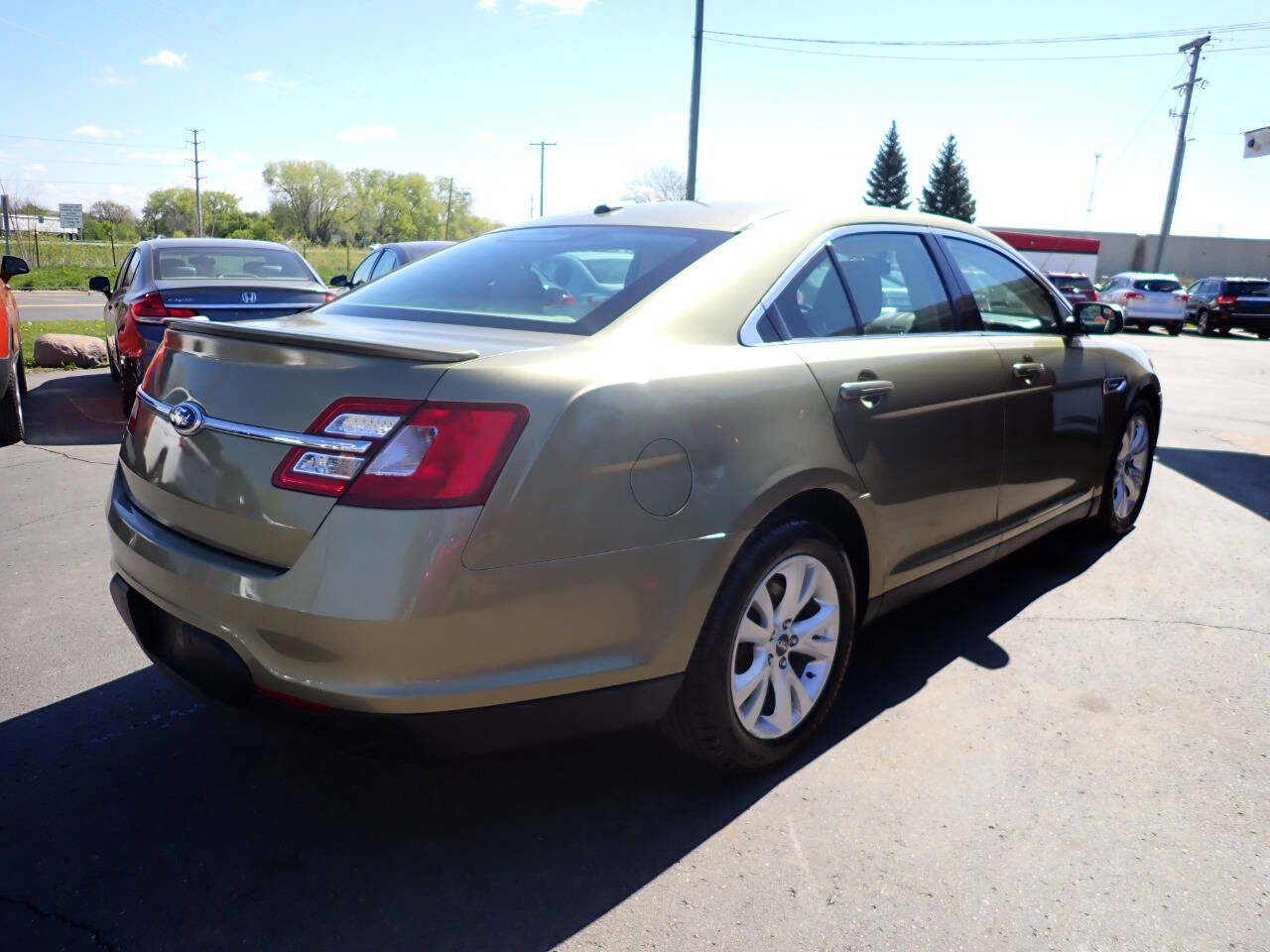 Used 2012 Ford Taurus SEL AWD/4WD image 6