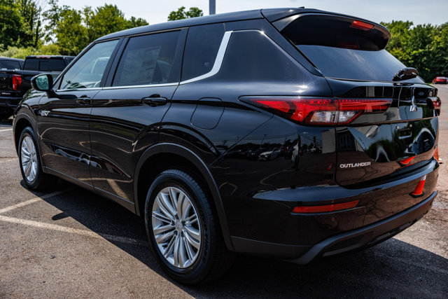 New 2025 Mitsubishi Outlander ES image 7