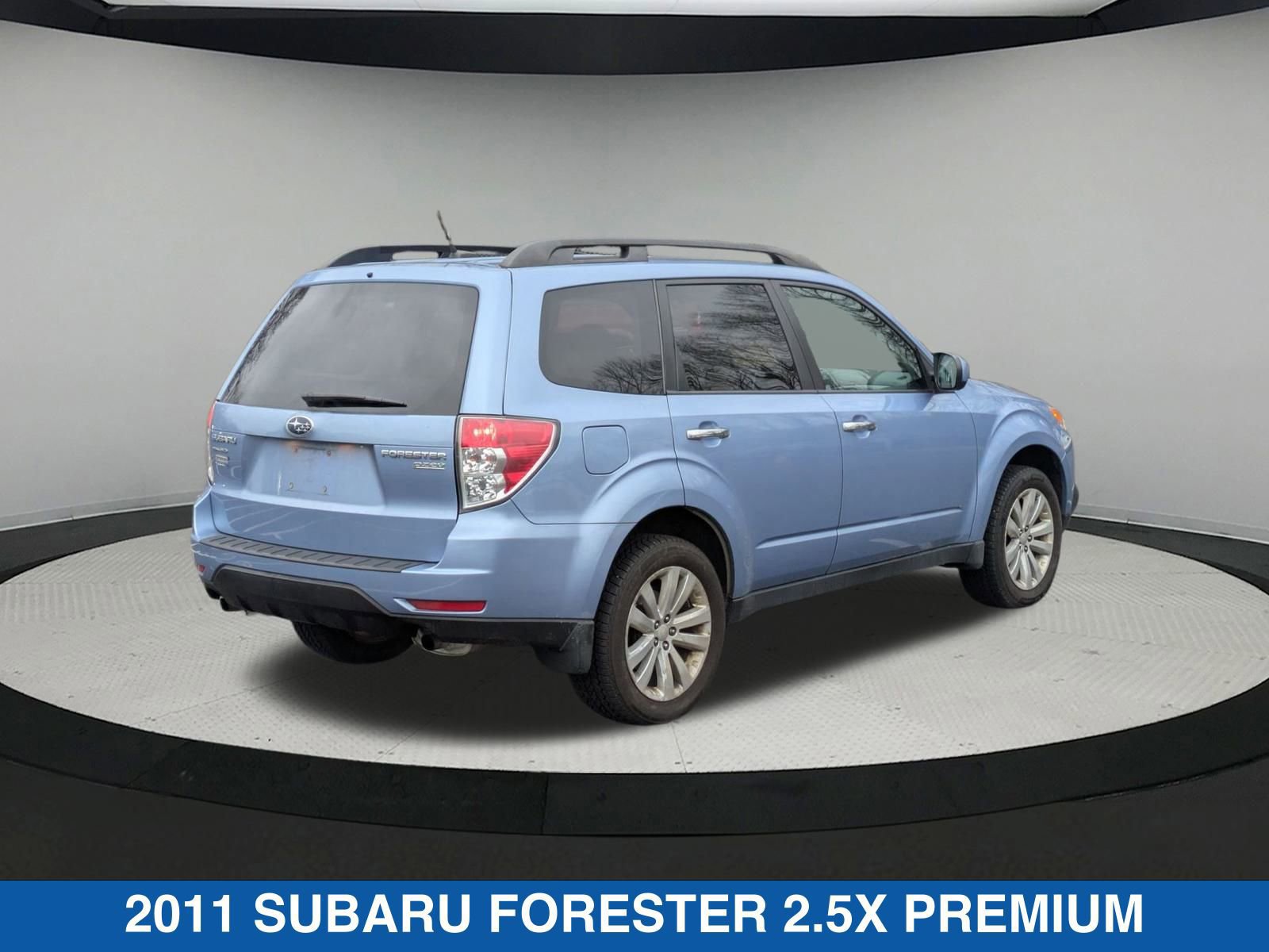 Used 2011 Subaru Forester 2.5X Premium w/ All-Weather Pkg image 4