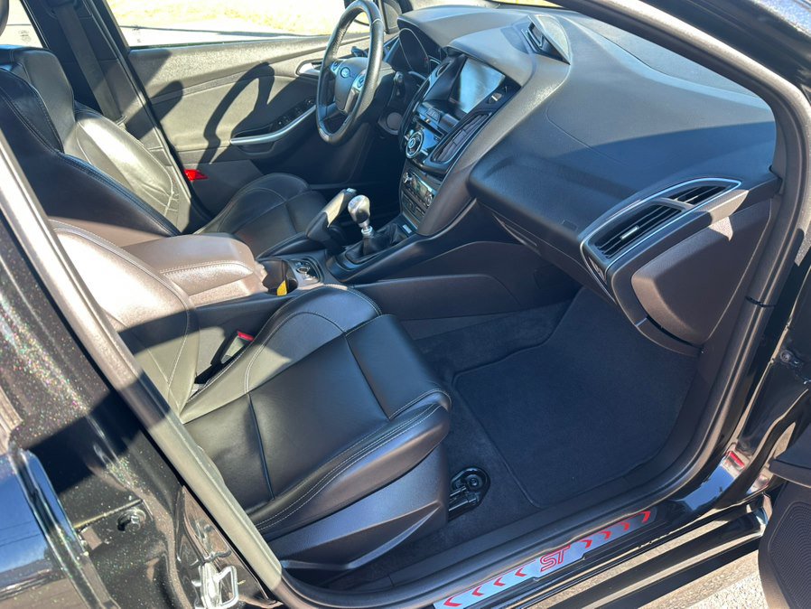 Used 2014 Ford Focus ST w/ Equipment Group 202A image 12