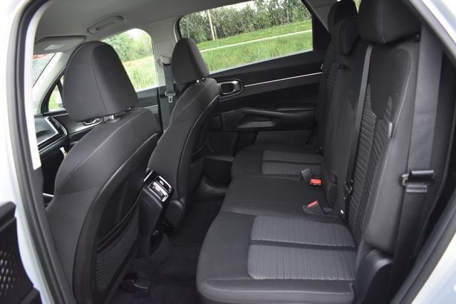 New 2026 Kia Sorento LX FWD image 17