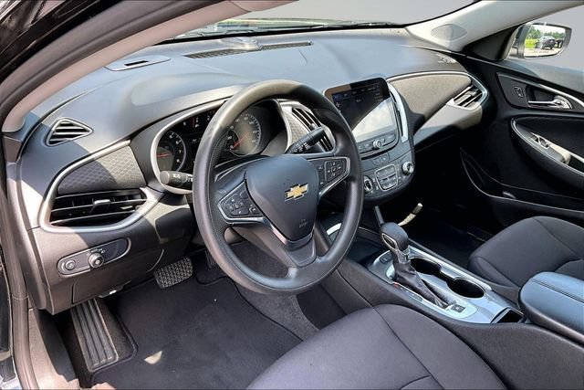 Used 2024 Chevrolet Malibu LT FWD image 16