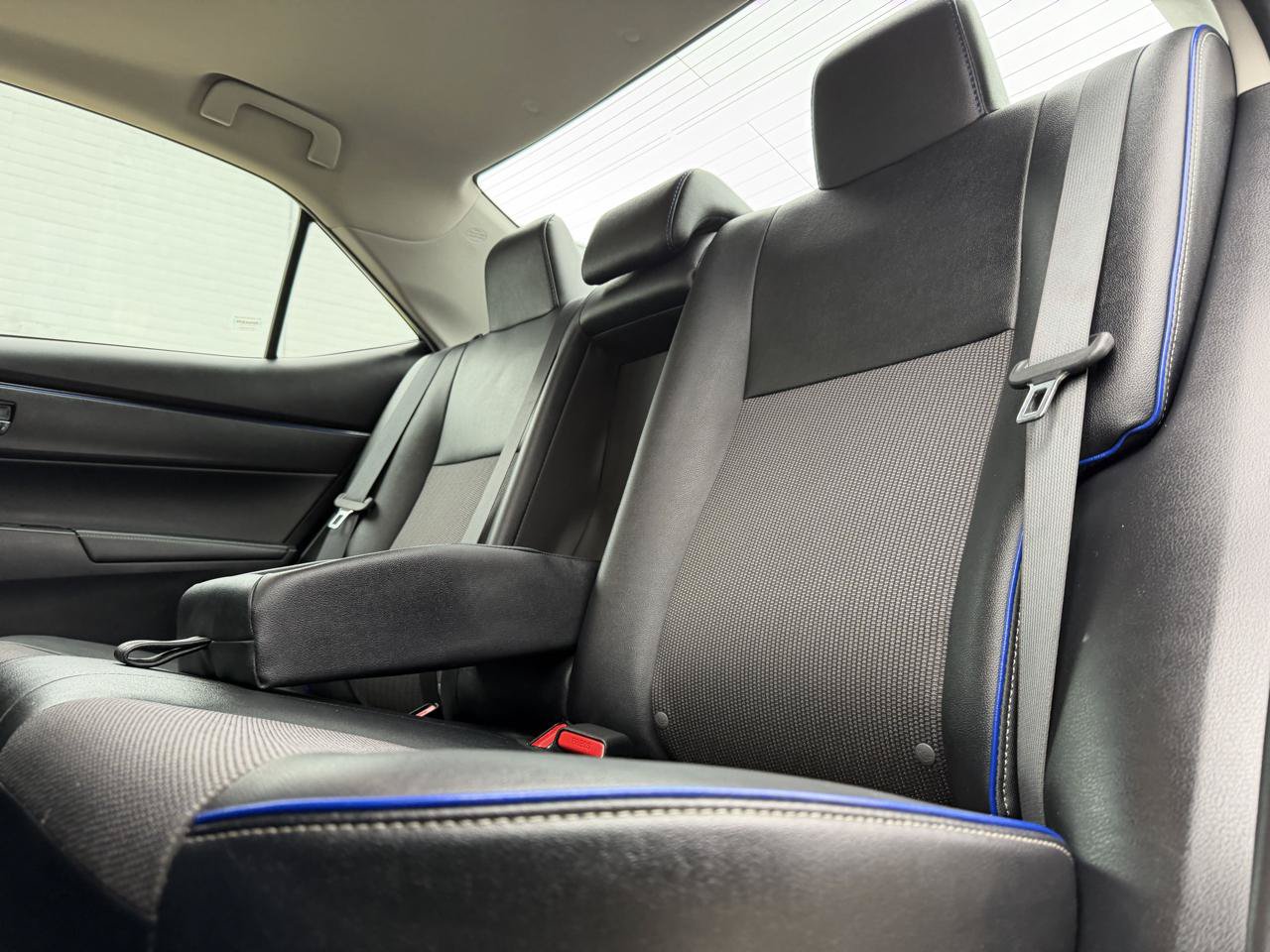 Used 2019 Toyota Corolla SE FWD image 9