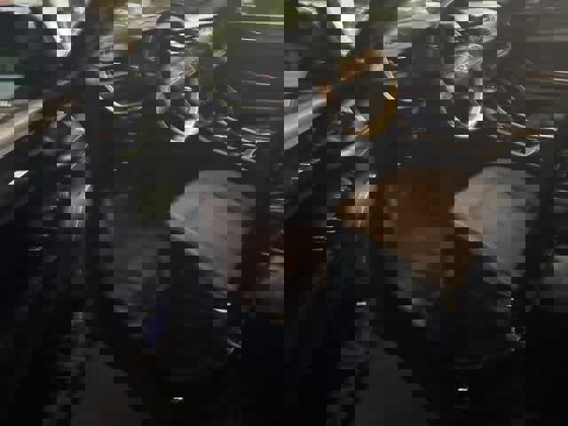 Used 2021 Jeep Grand Cherokee L Laredo w/ Luxury Tech Group I image 3