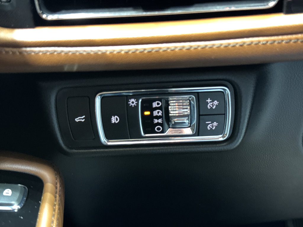 Used 2023 Lincoln Aviator Reserve w/ Equipment Group 201A image 33