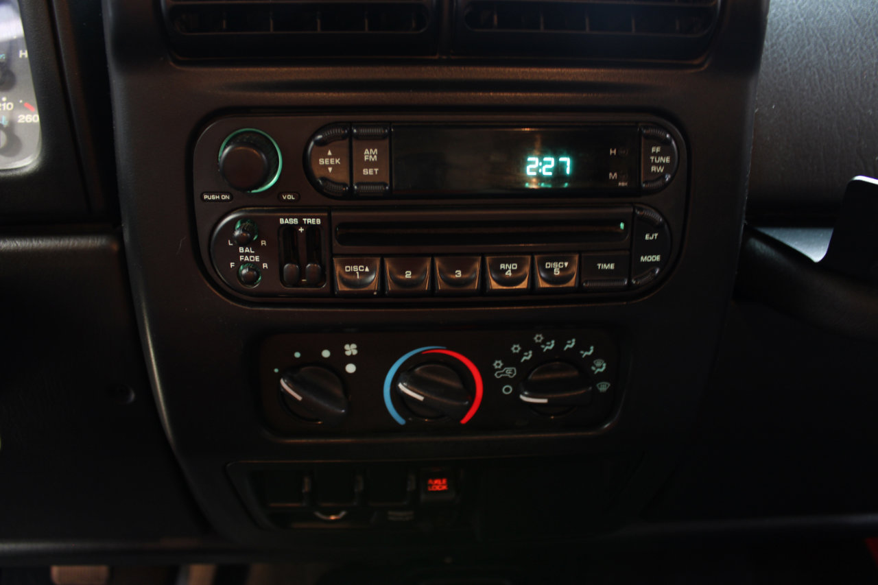 Used 2004 Jeep Wrangler Rubicon image 10