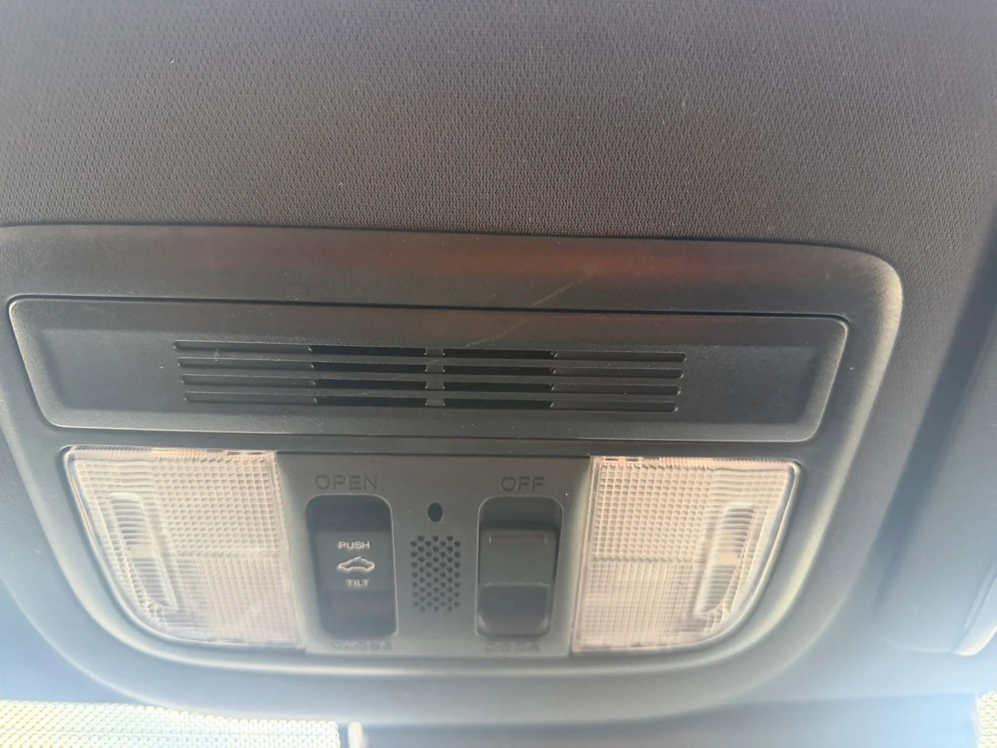 Used 2018 Honda Civic EX-L image 22