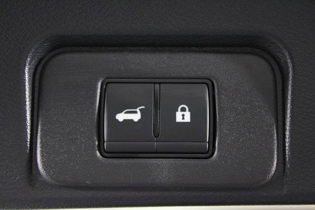 Certified 2023 Nissan Rogue Platinum image 18