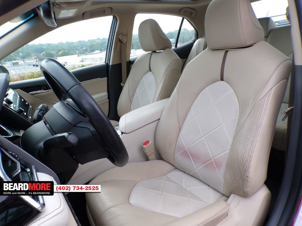 Used 2018 Toyota Camry XSE image 23