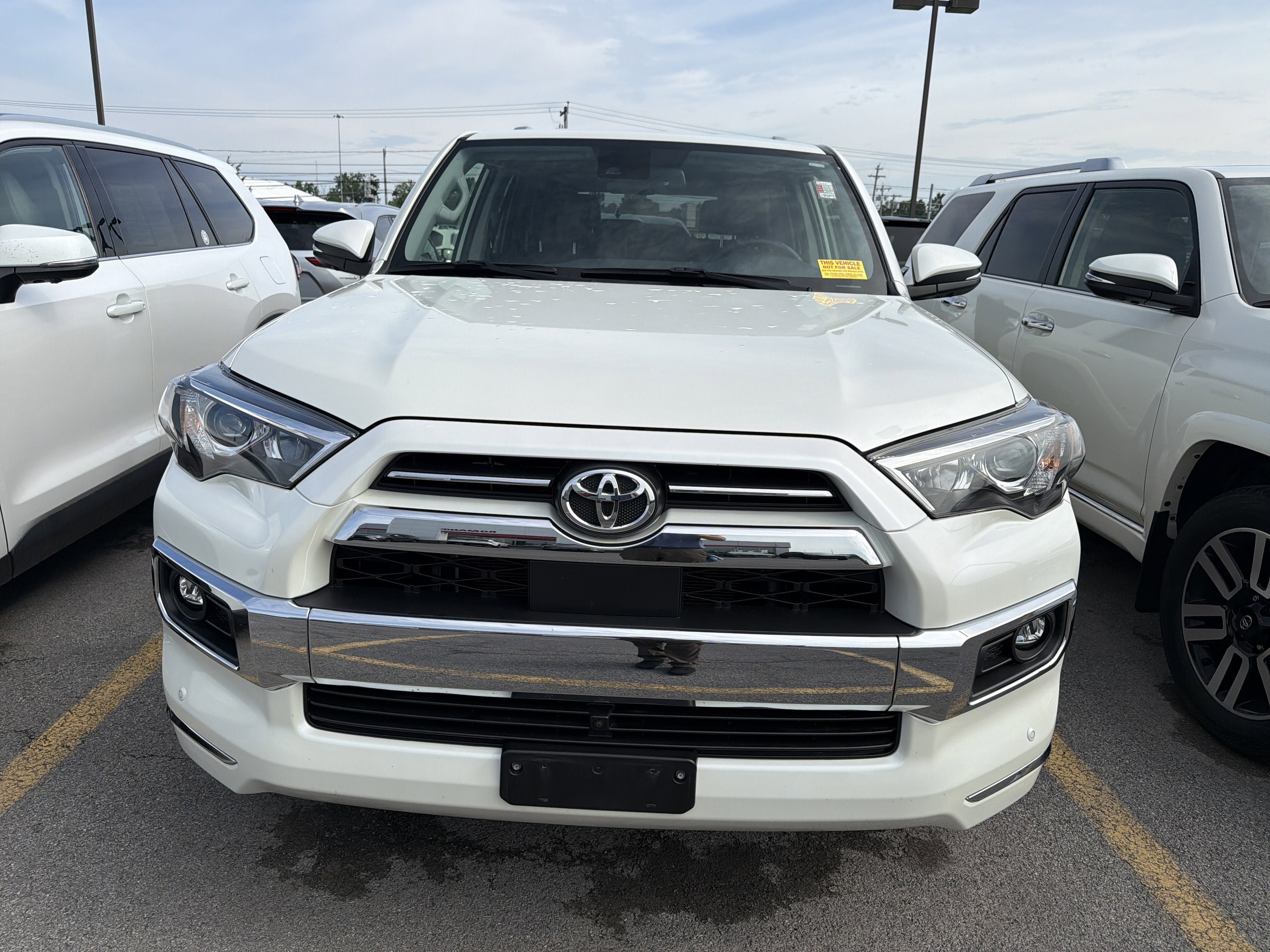 Used 2023 Toyota 4Runner Limited AWD/4WD image 3