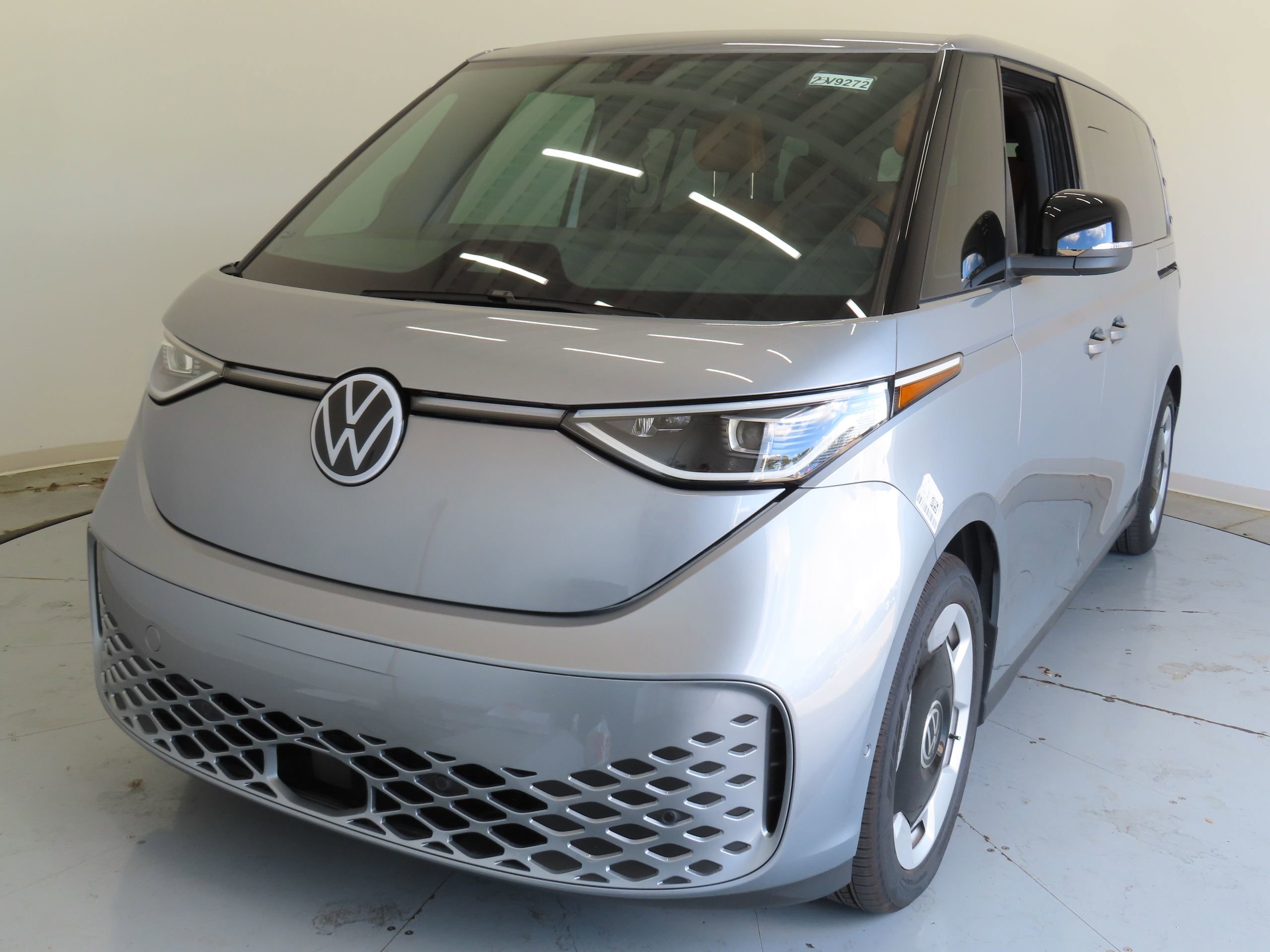 New 2025 Volkswagen ID. Buzz Pro S image 9