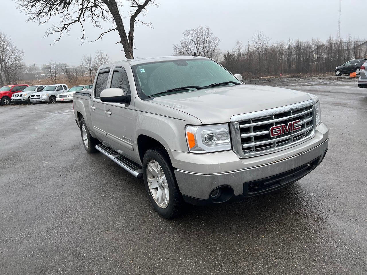 Used 2007 GMC Sierra 1500 SLT w/ SLE/SLT Trailering Package RWD image 3