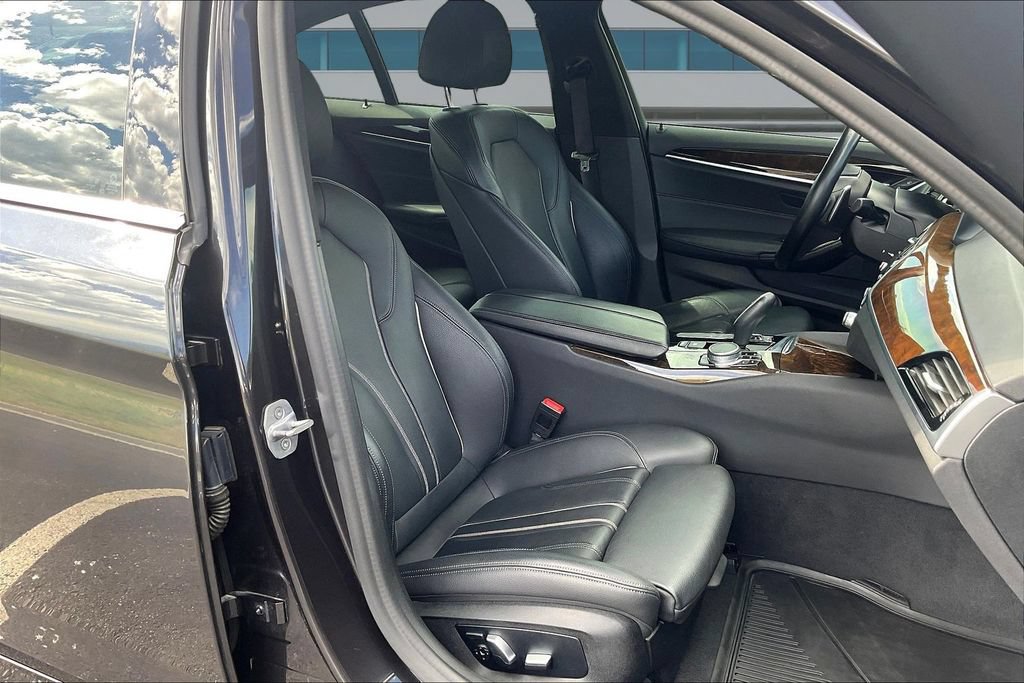 Used 2019 BMW 540i xDrive w/ Convenience Package AWD/4WD image 28