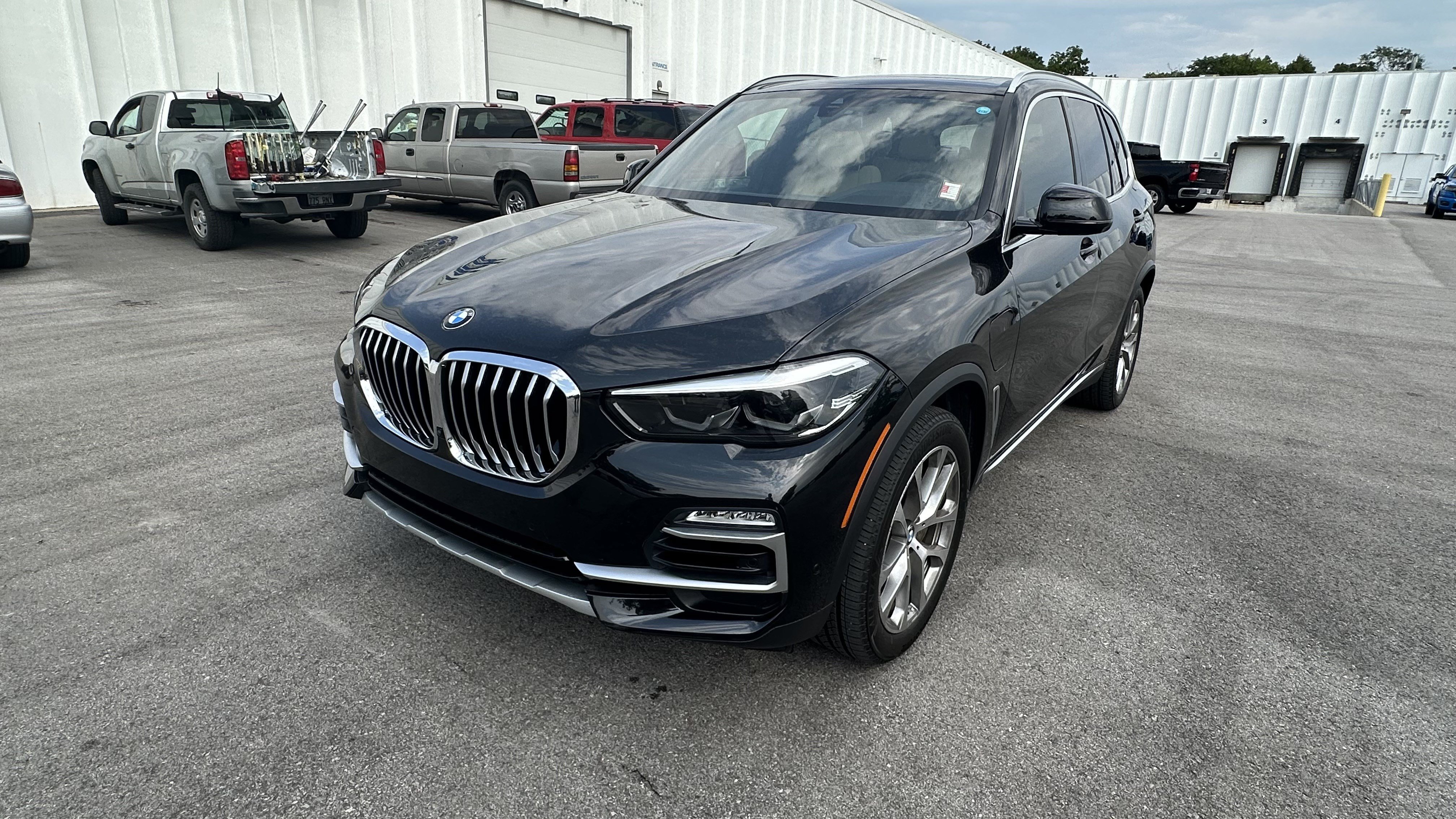 Used 2021 BMW X5 xDrive45e w/ Premium Package AWD/4WD image 5