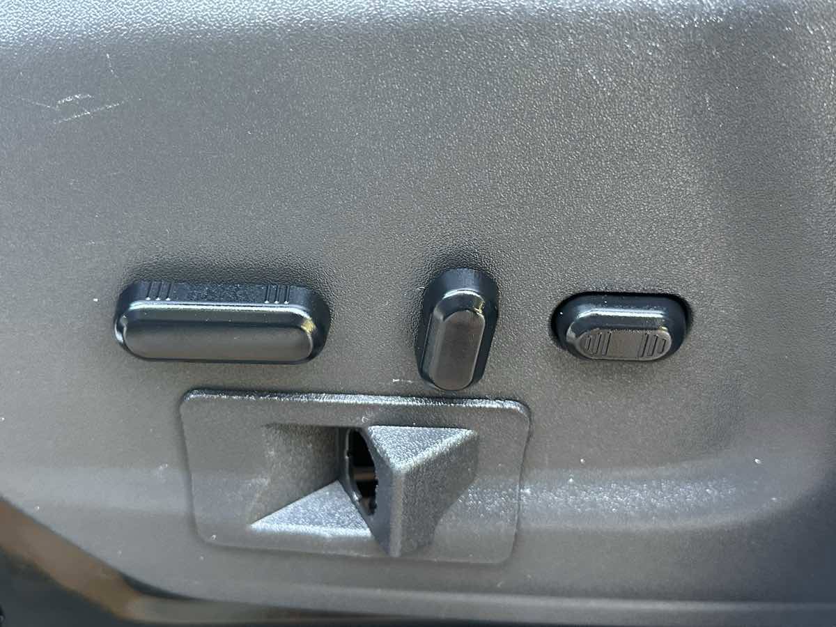 Used 2019 Ford Transit 250 130 Low Roof RWD image 13