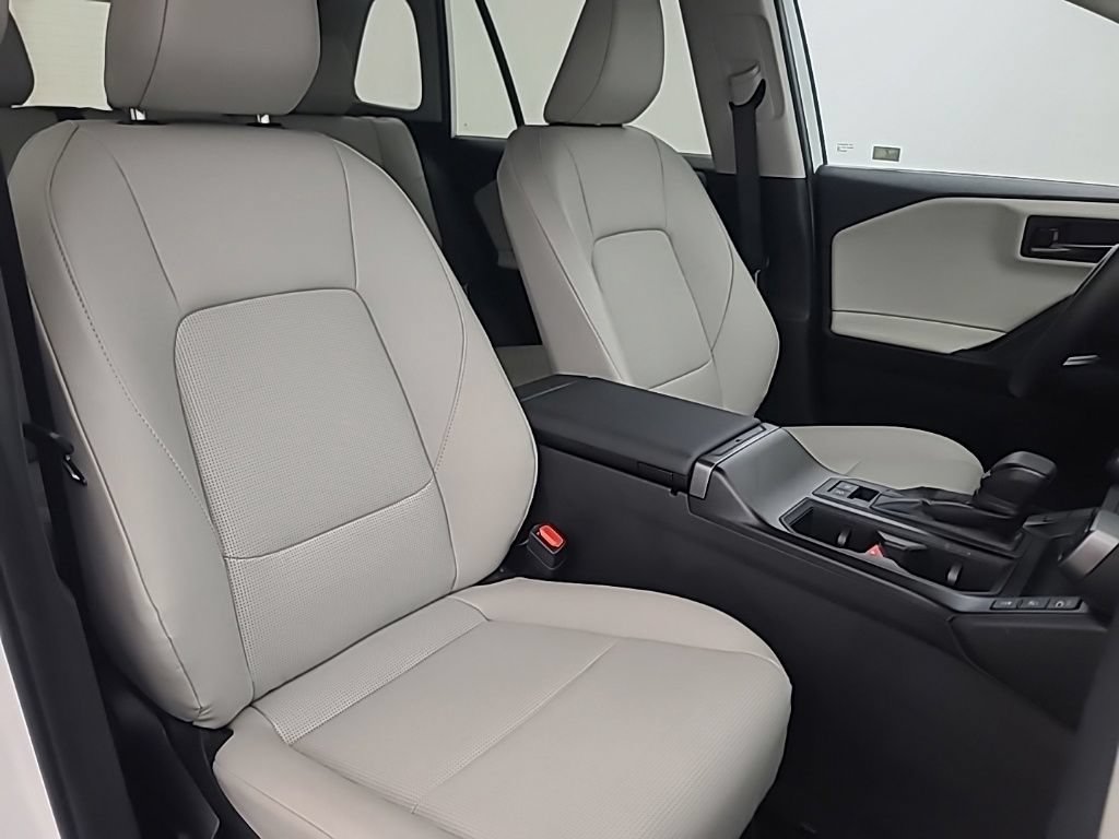 Used 2026 Toyota RAV4 XLE Premium AWD/4WD image 17