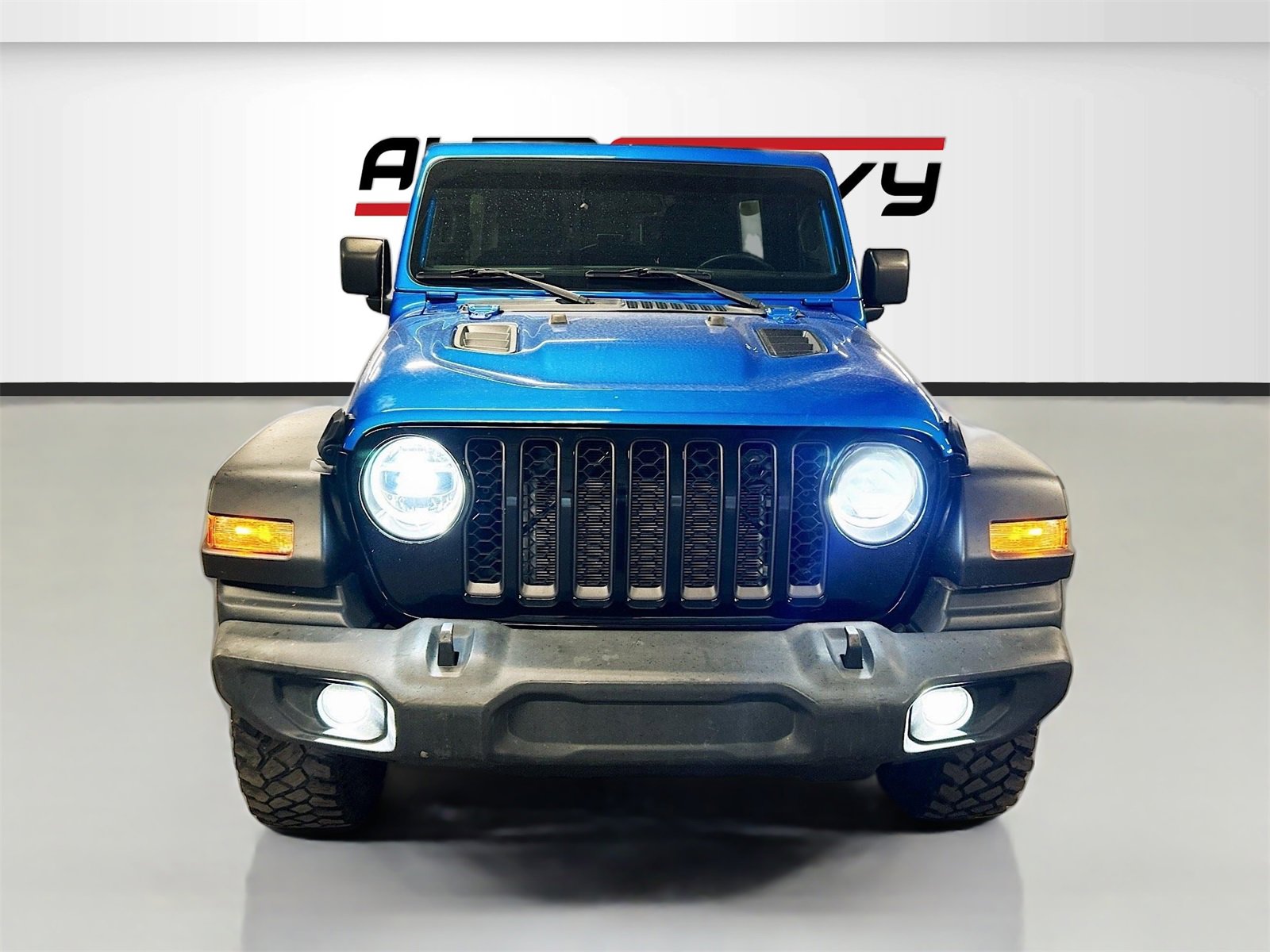 Used 2022 Jeep Wrangler Unlimited Sport image 2