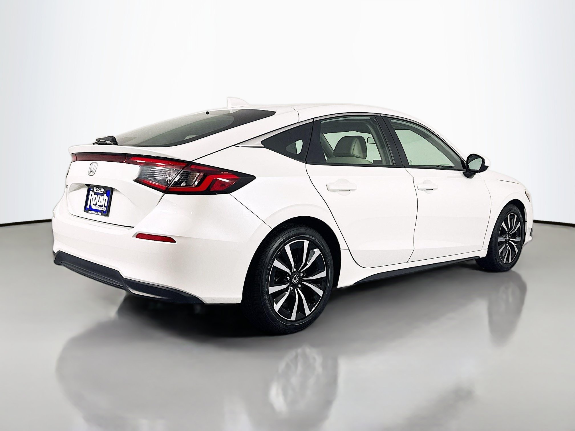 Certified 2024 Honda Civic EX-L image 5