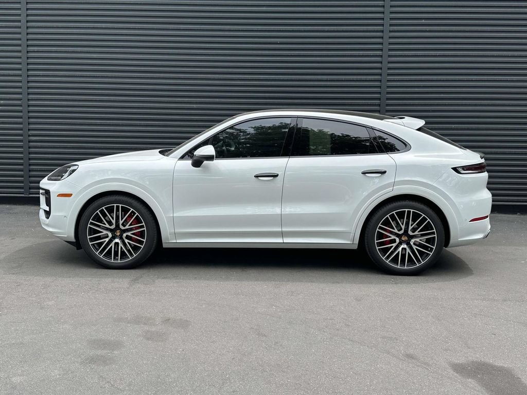 Certified 2025 Porsche Cayenne S AWD/4WD image 2
