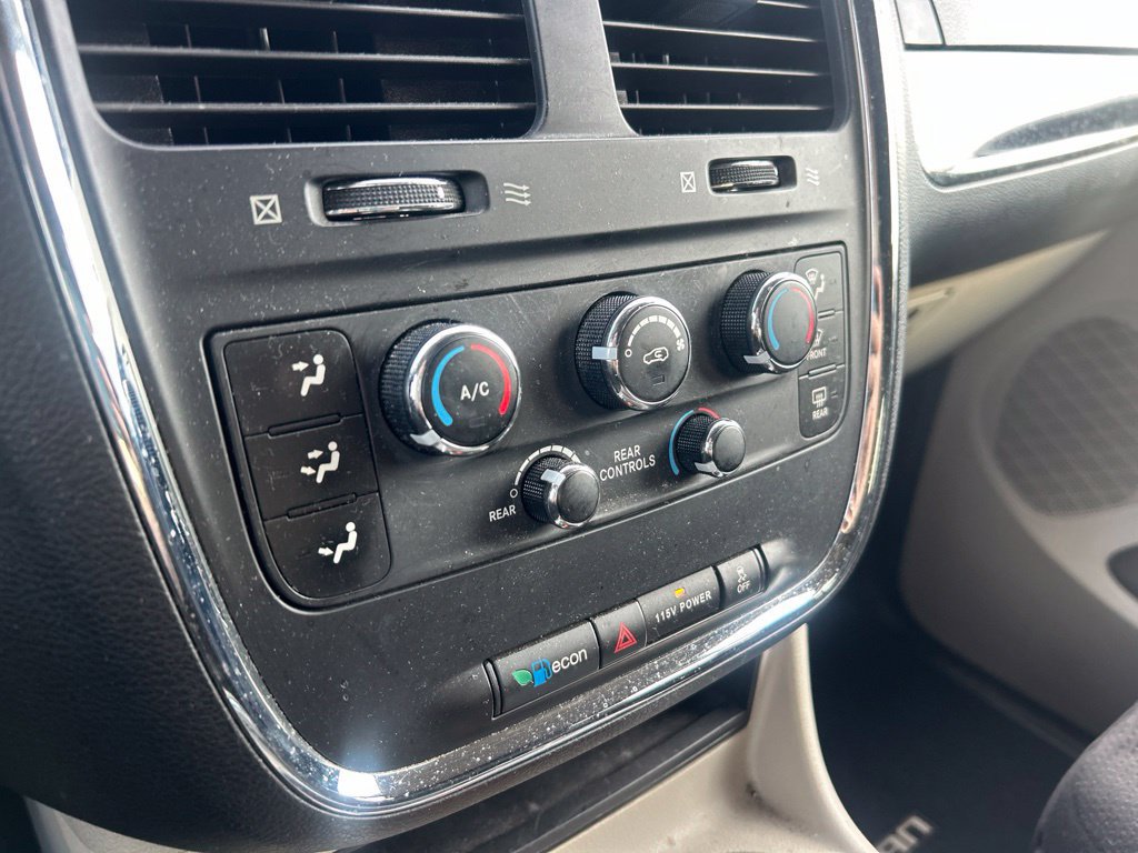 Used 2014 Dodge Grand Caravan SXT w/ Security Group FWD image 14
