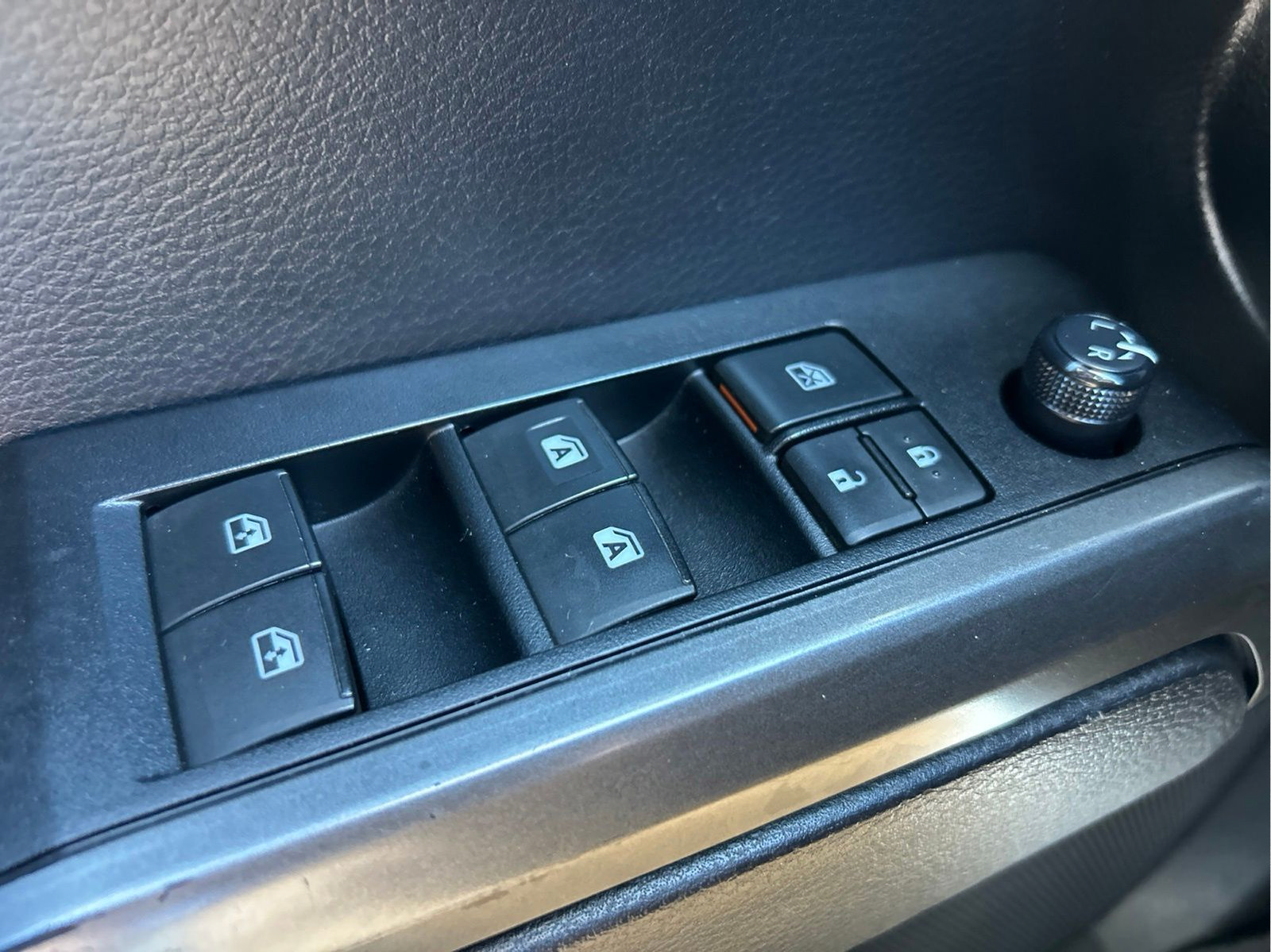 Used 2020 Toyota Tacoma TRD Off-Road AWD/4WD image 24