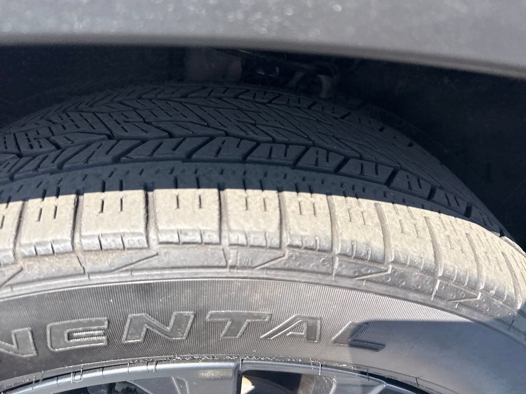 Used 2023 Chevrolet Traverse RS w/ LPO, Floor Liner Package AWD/4WD image 32