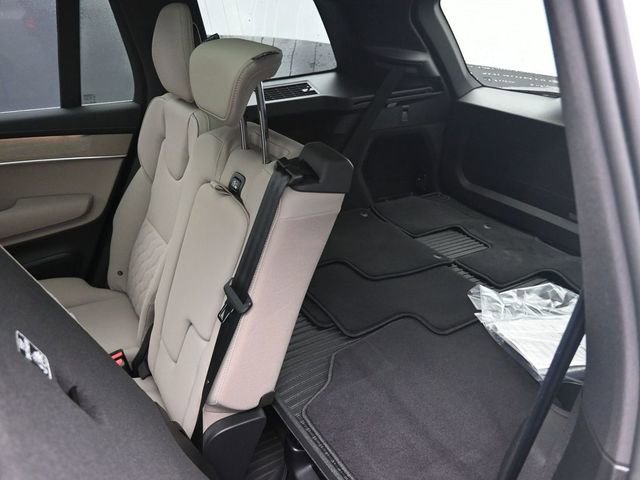 New 2026 Volvo XC90 T8 Plus w/ Protection Package Premier image 22