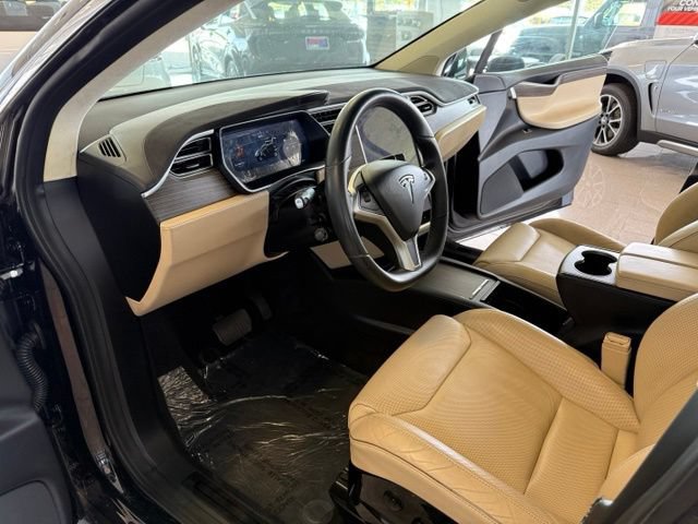 Used 2016 Tesla Model X 90D AWD/4WD image 2