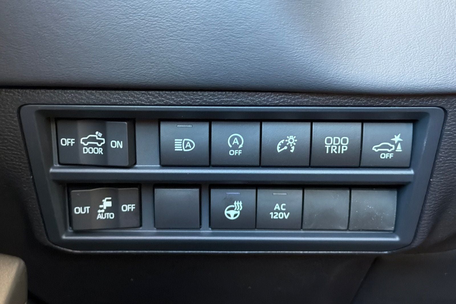 New 2026 Toyota Tundra Platinum AWD/4WD image 30
