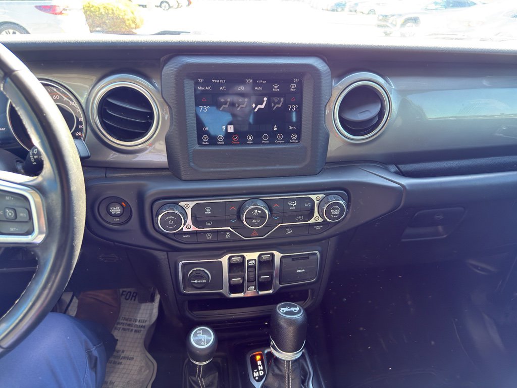 Used 2019 Jeep Wrangler Unlimited Sahara image 14