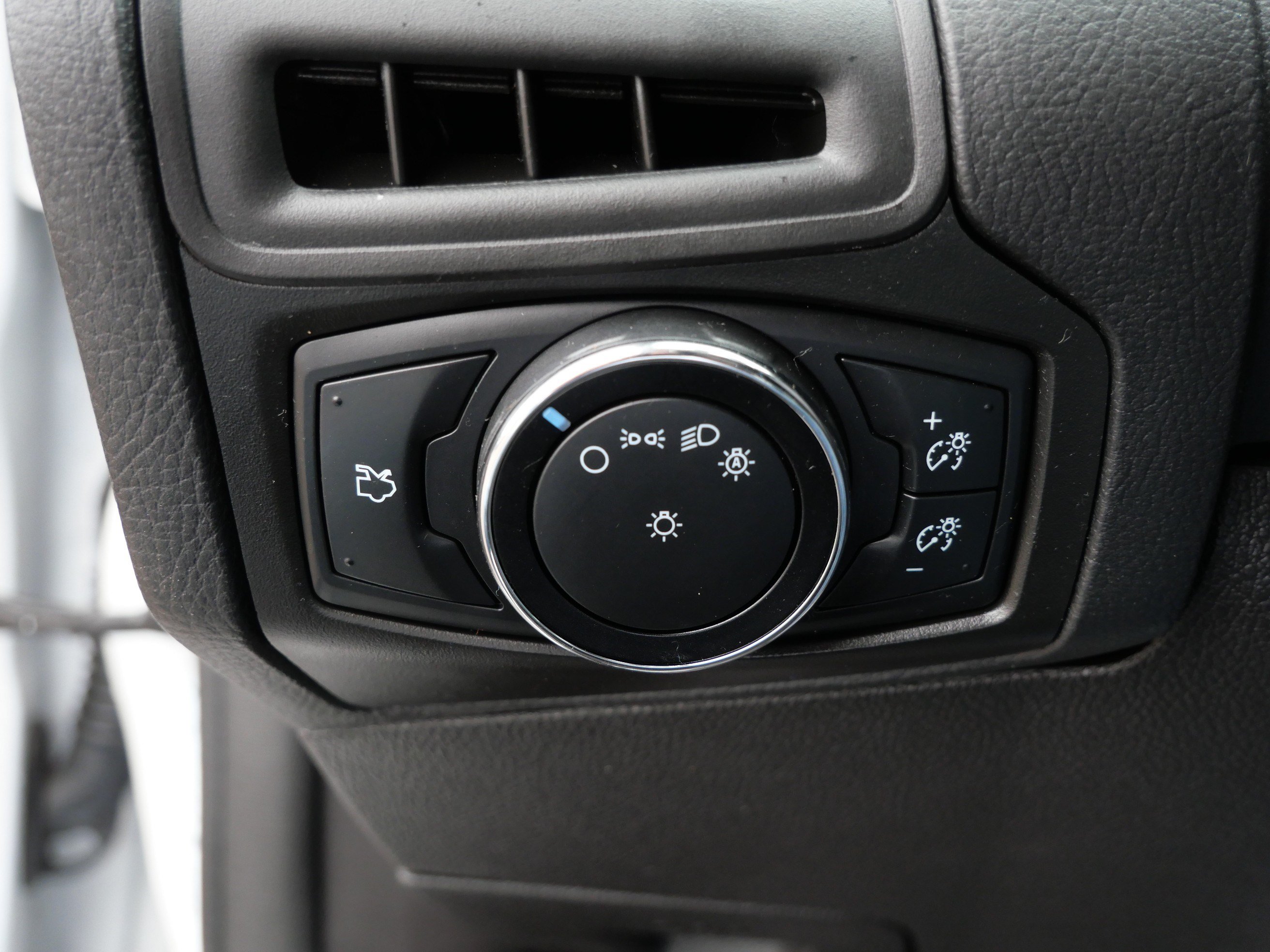 Used 2014 Ford Focus SE FWD image 26