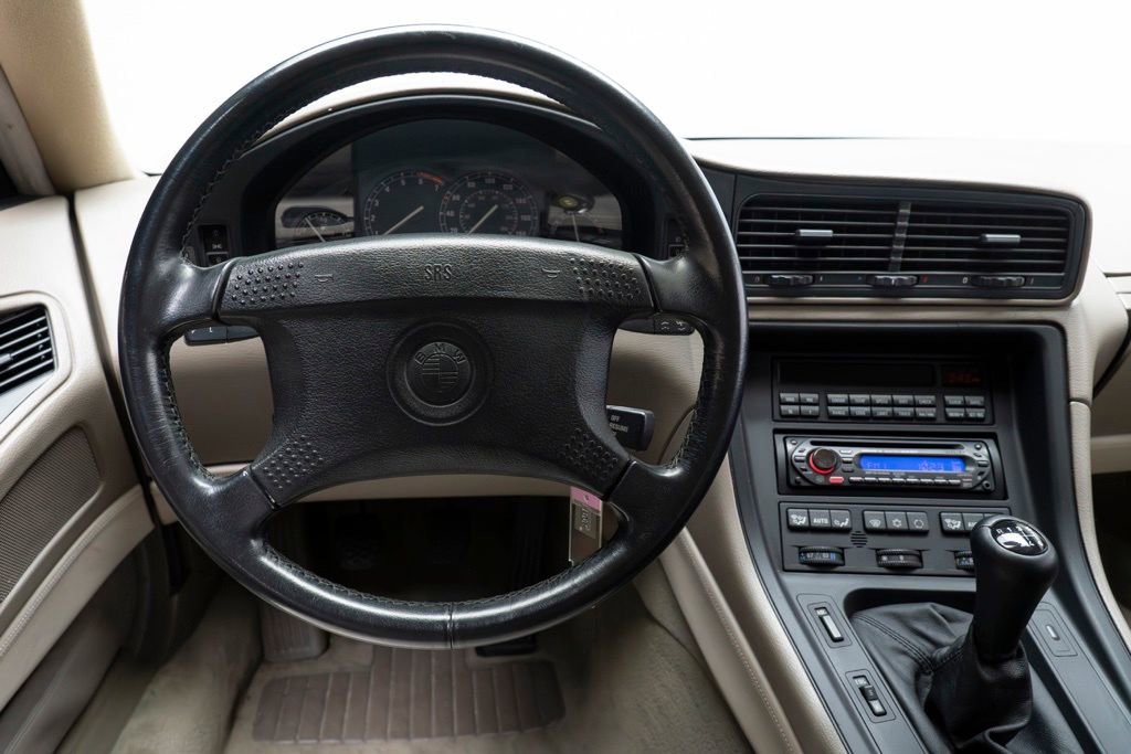 Used 1992 BMW 850i RWD image 2