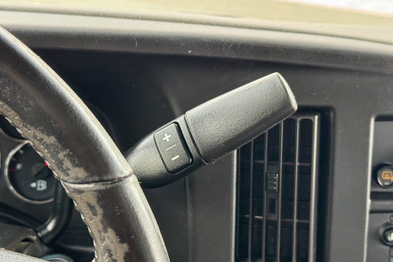 Used 2020 Chevrolet Express 2500 w/ Driver Convenience Package RWD image 27