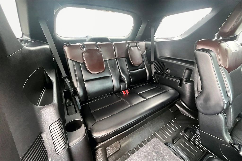 Used 2020 Ford Explorer Platinum w/ Premium Technology Package image 28