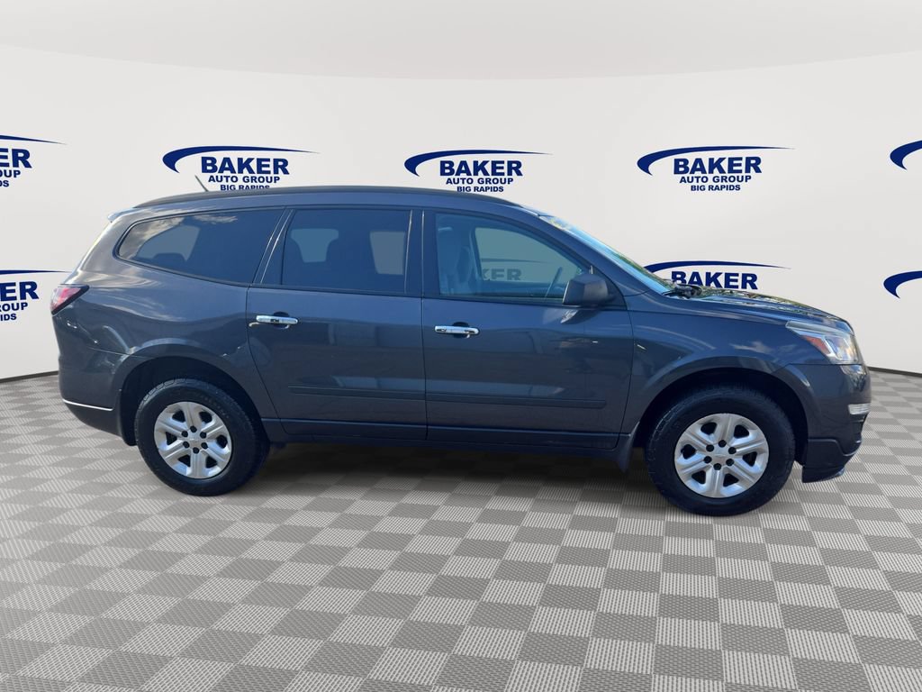 Used 2013 Chevrolet Traverse LS FWD image 2