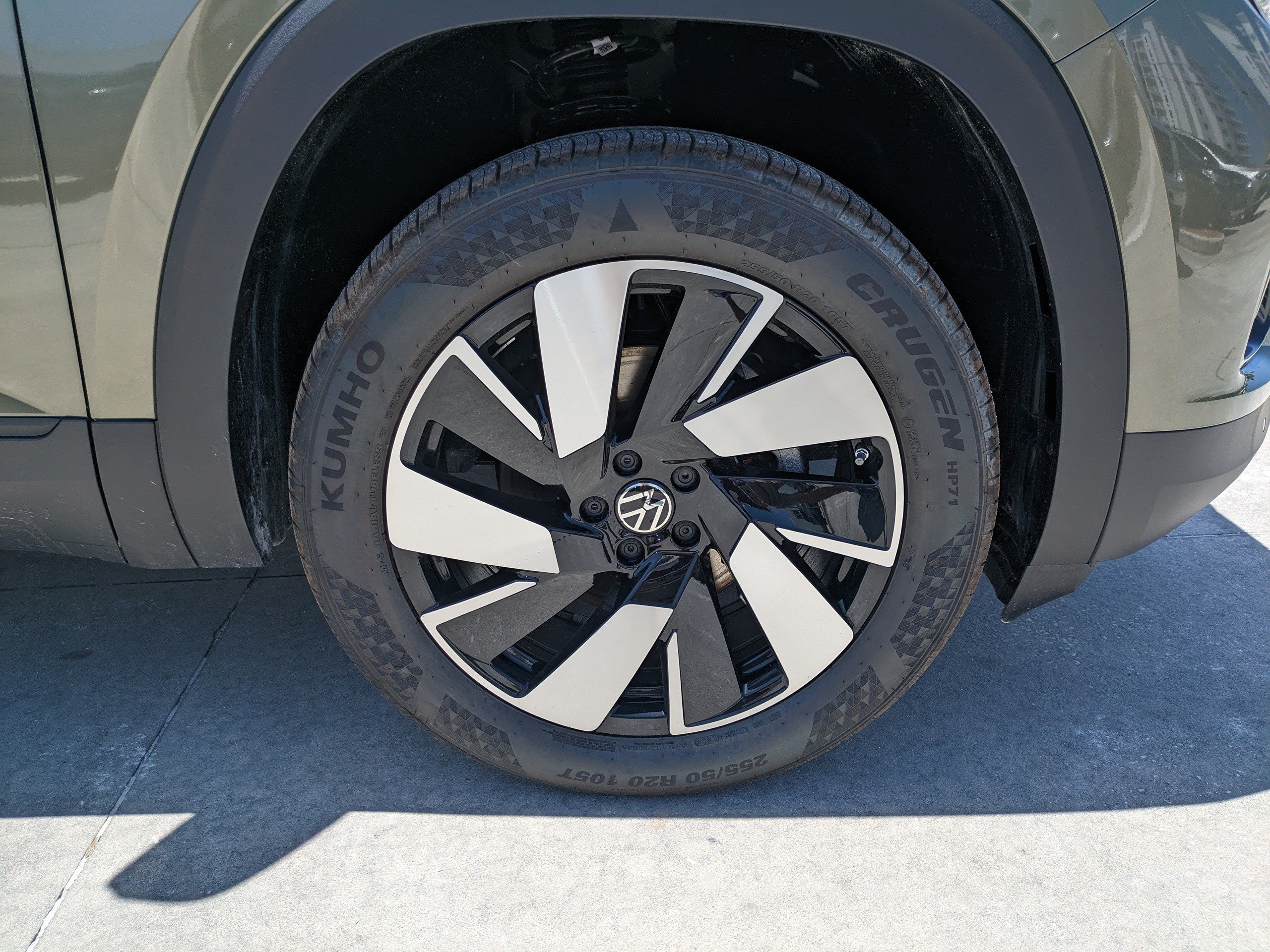 New 2026 Volkswagen Atlas Cross Sport SE FWD image 11