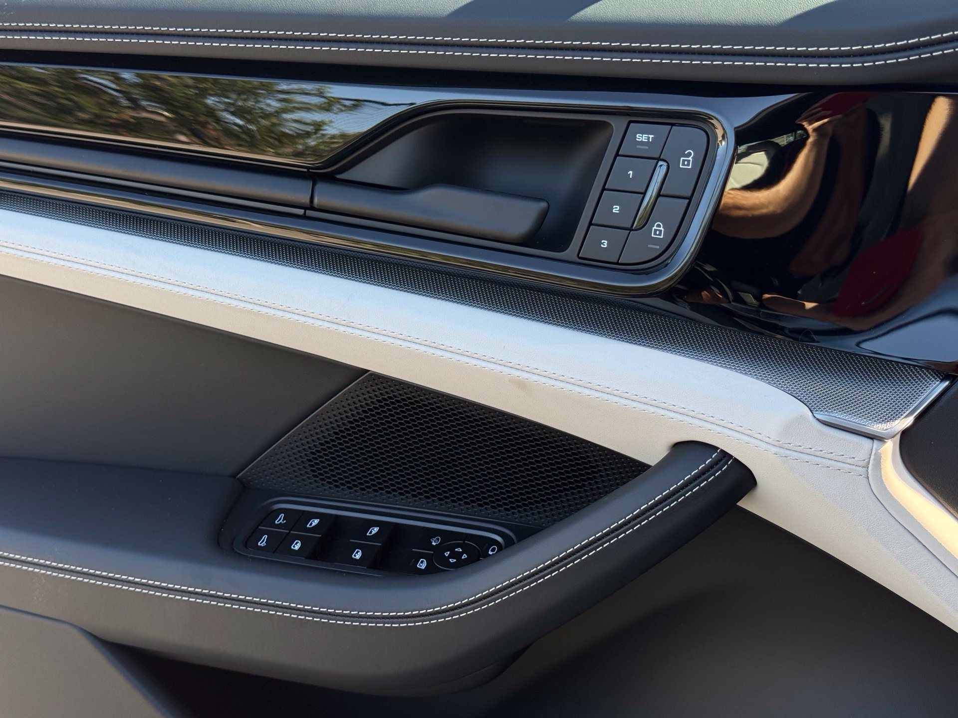 New 2026 Porsche Panamera 4 AWD/4WD image 27