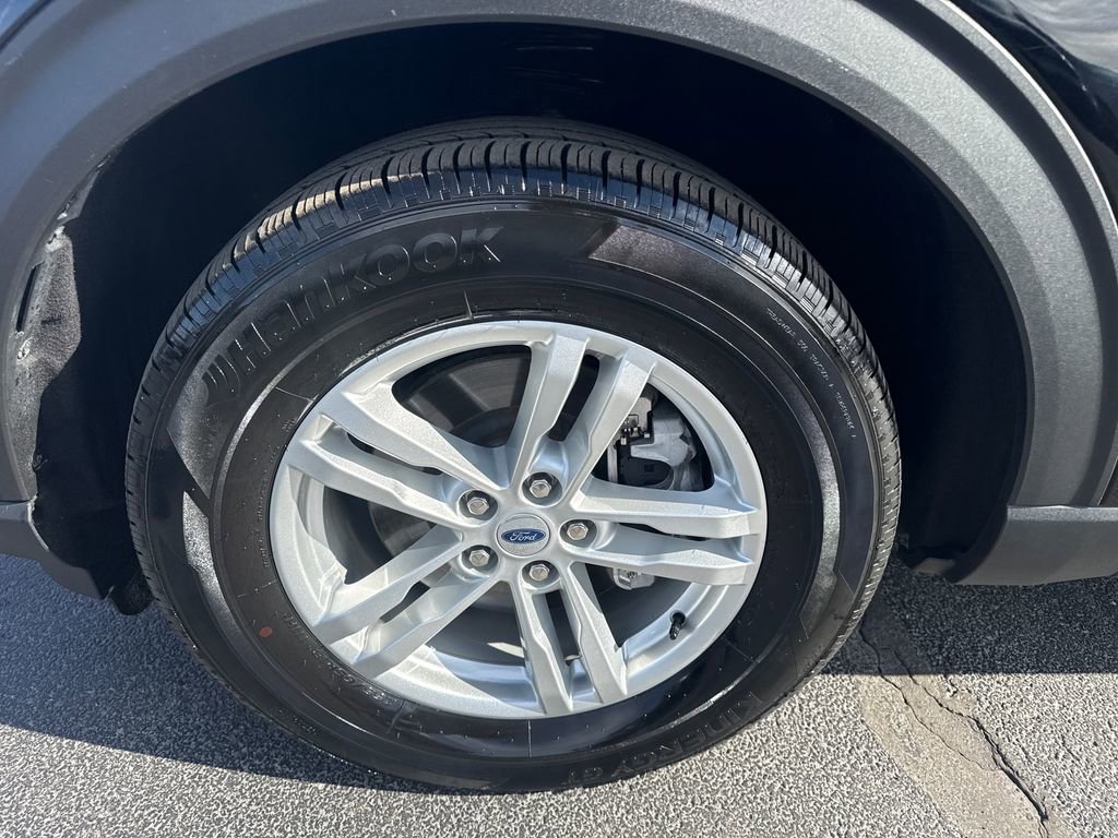 Used 2023 Ford Explorer XLT w/ Equipment Group 202A image 14