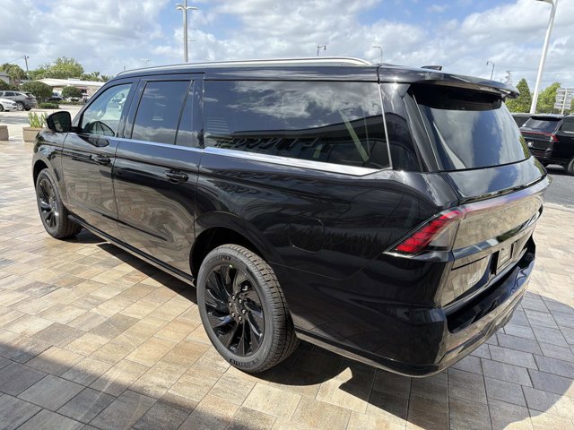 New 2026 Lincoln Navigator L Black Label AWD/4WD image 4