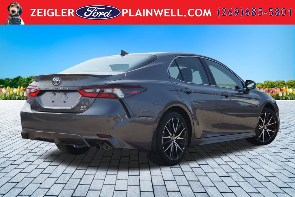 Used 2022 Toyota Camry SE w/ Cold Weather Package AWD/4WD image 5