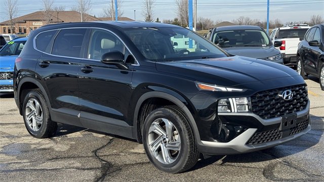 Used 2023 Hyundai Santa Fe SE image 2