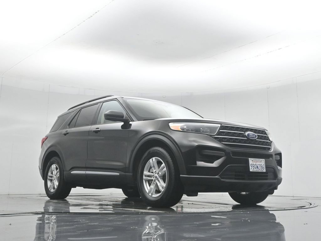 Used 2022 Ford Explorer XLT image 49