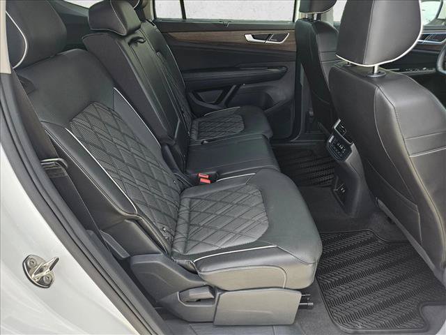 Used 2024 Volkswagen Atlas SEL Premium R-Line AWD/4WD image 20