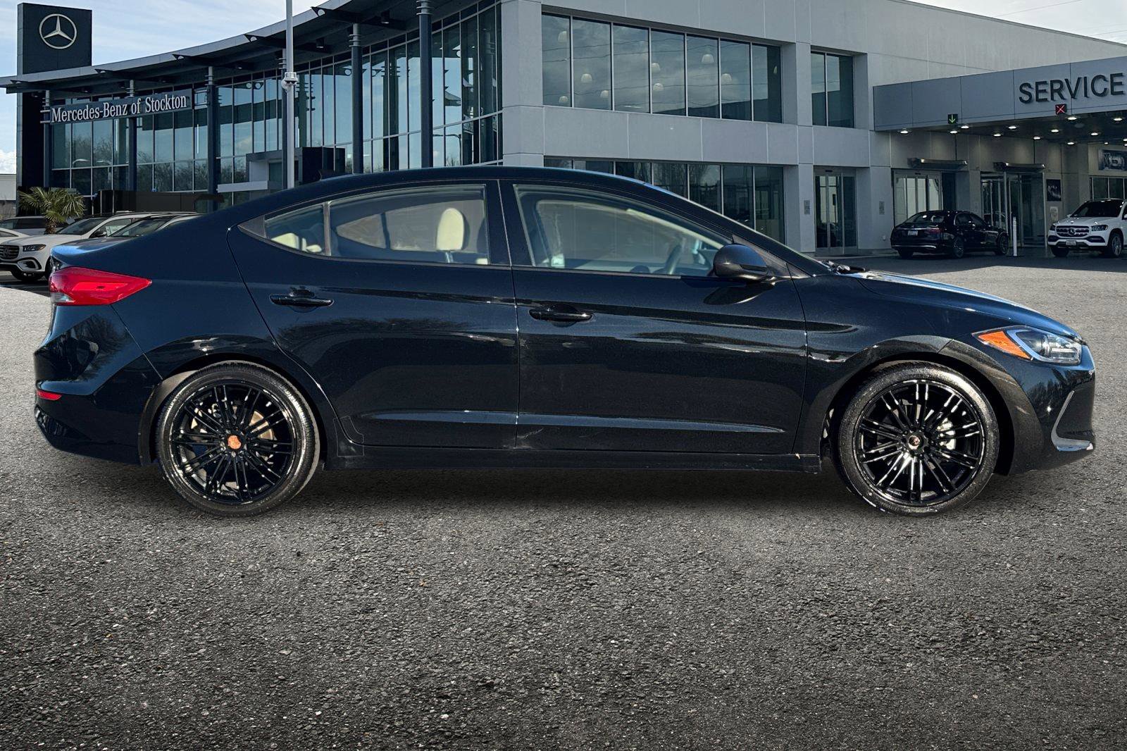 Used 2018 Hyundai Elantra SEL image 3