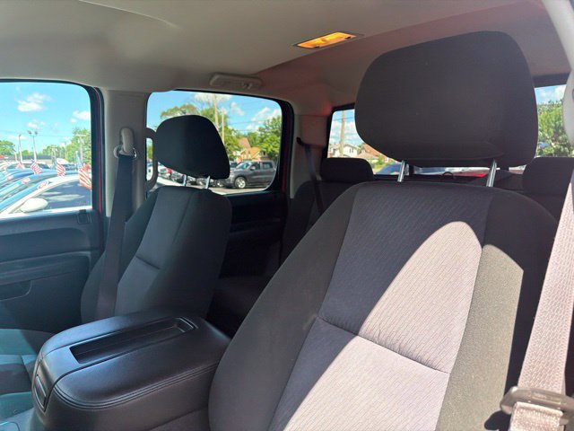 Used 2014 Chevrolet Silverado 2500 LT w/ Interior Plus Package AWD/4WD image 23
