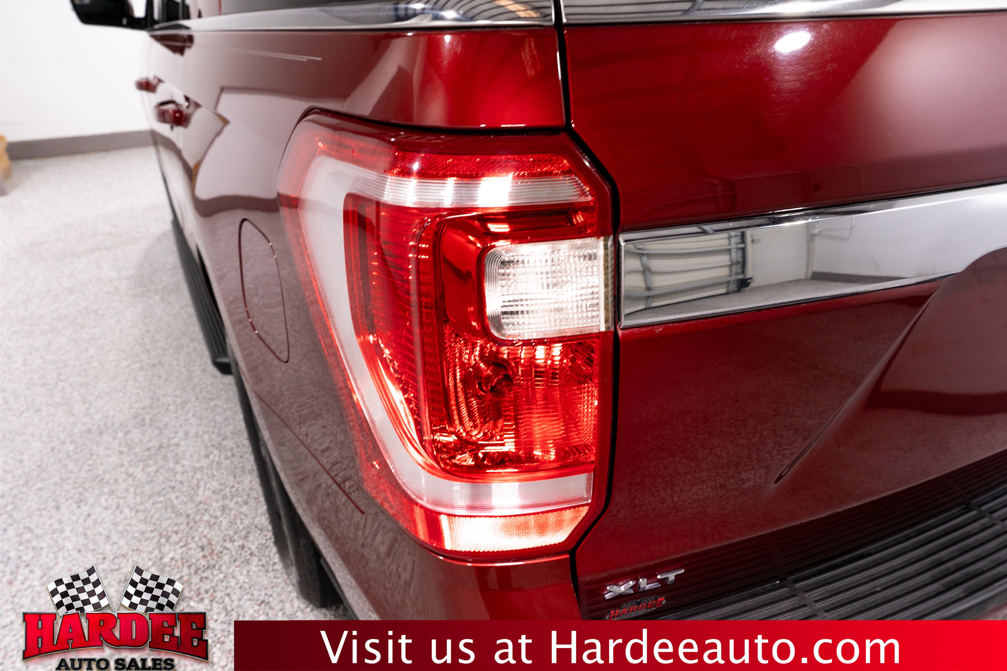 Used 2019 Ford Expedition XLT w/ Equipment Group 201A image 9