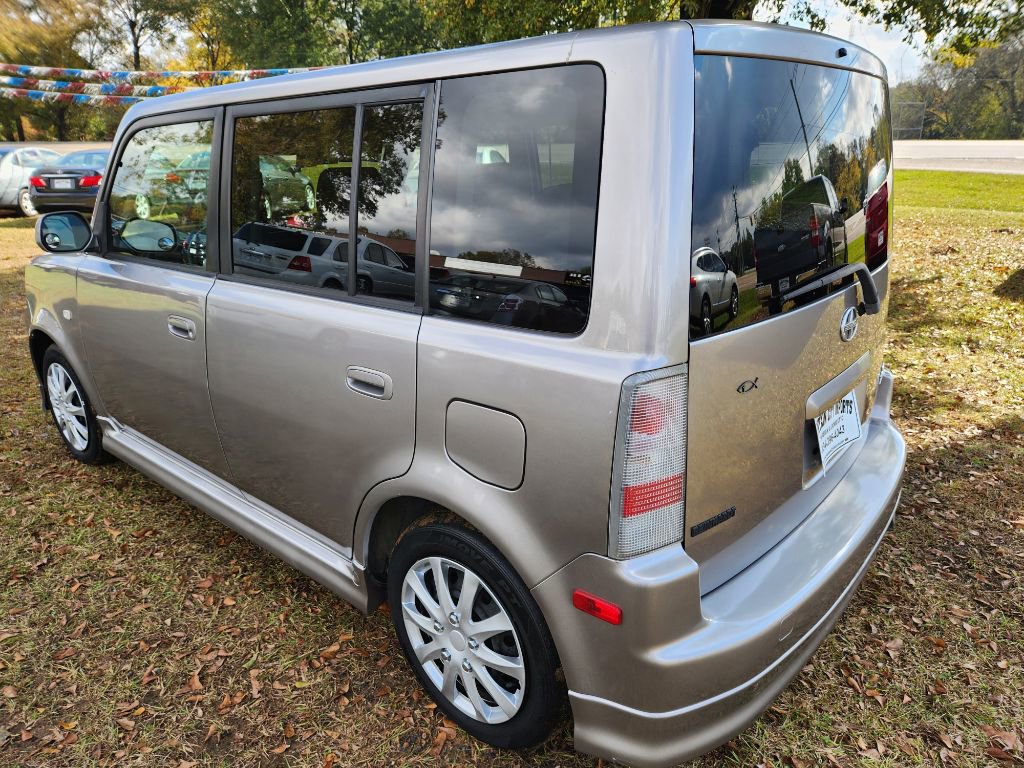 Used 2006 Scion xB image 3