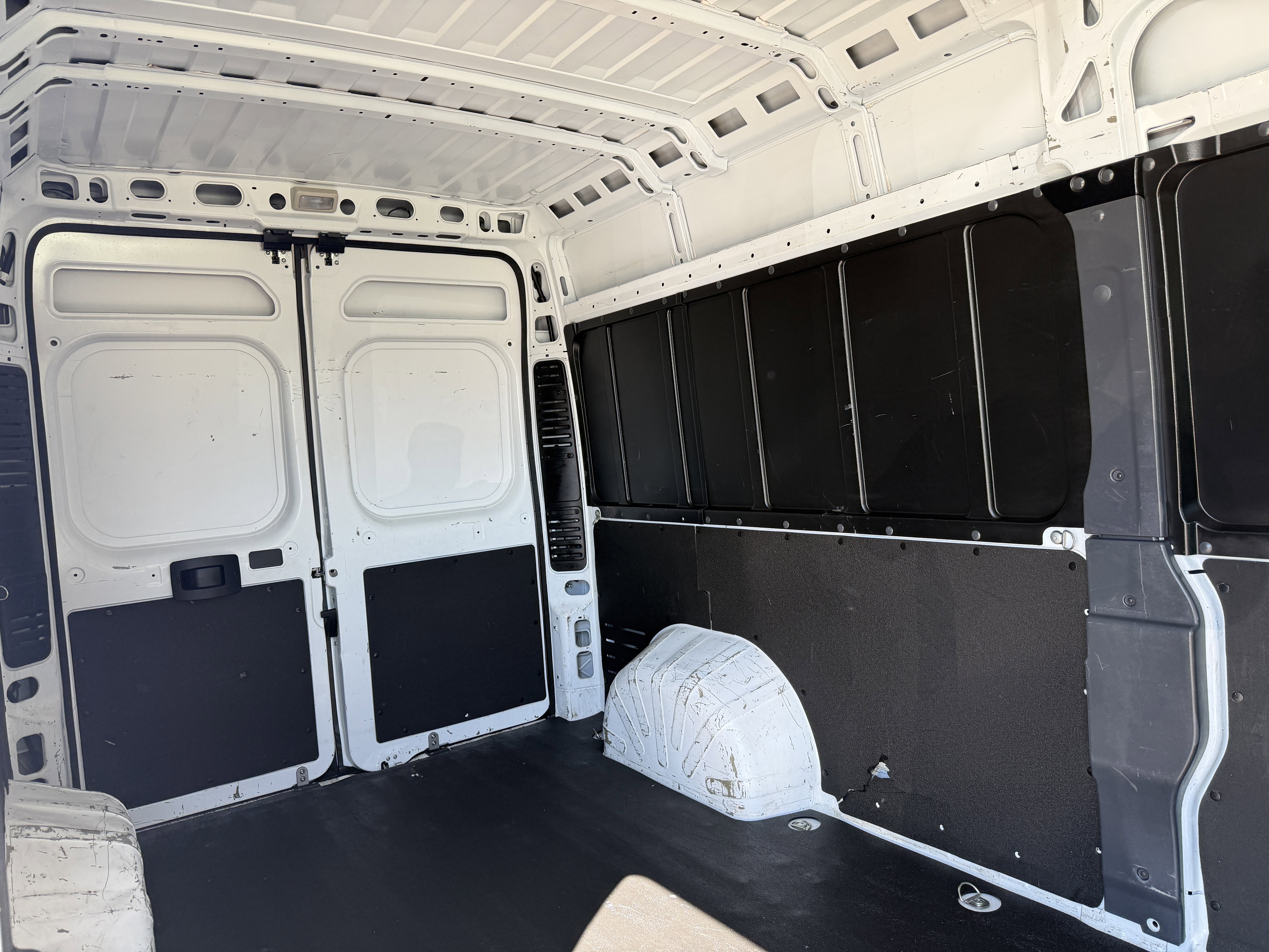 Used 2023 RAM ProMaster 2500 image 17
