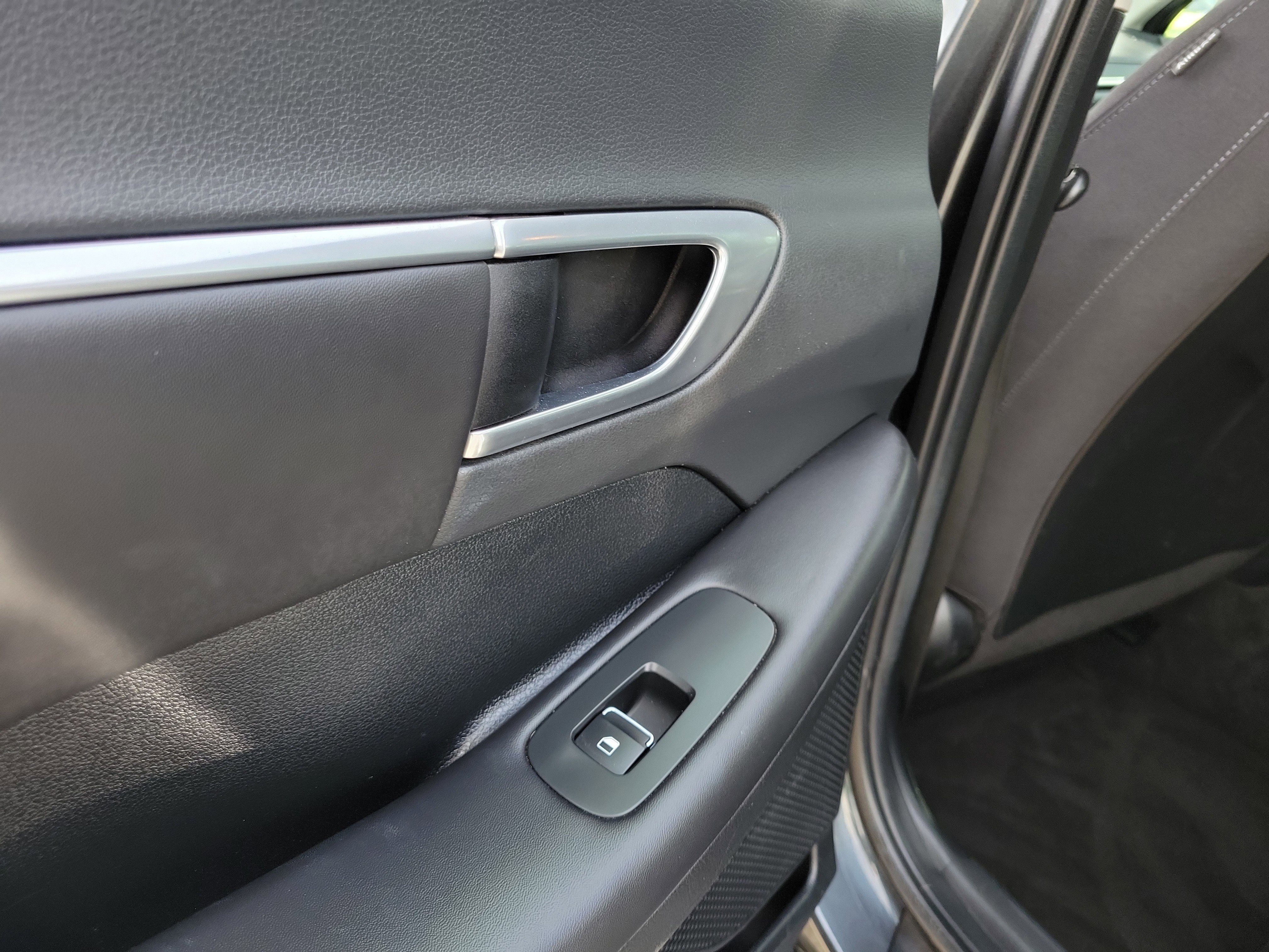Used 2022 Hyundai Sonata Blue FWD image 13
